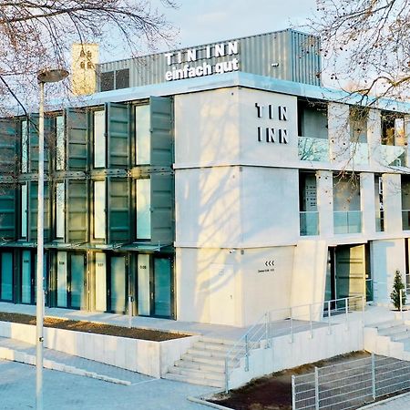 Tin Inn - Hueckelhoven - Das Hotel Aus Hochwertig Ausgebauten Ueberseecontainern Εξωτερικό φωτογραφία