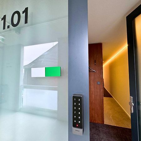 Tin Inn - Hueckelhoven - Das Hotel Aus Hochwertig Ausgebauten Ueberseecontainern Εξωτερικό φωτογραφία