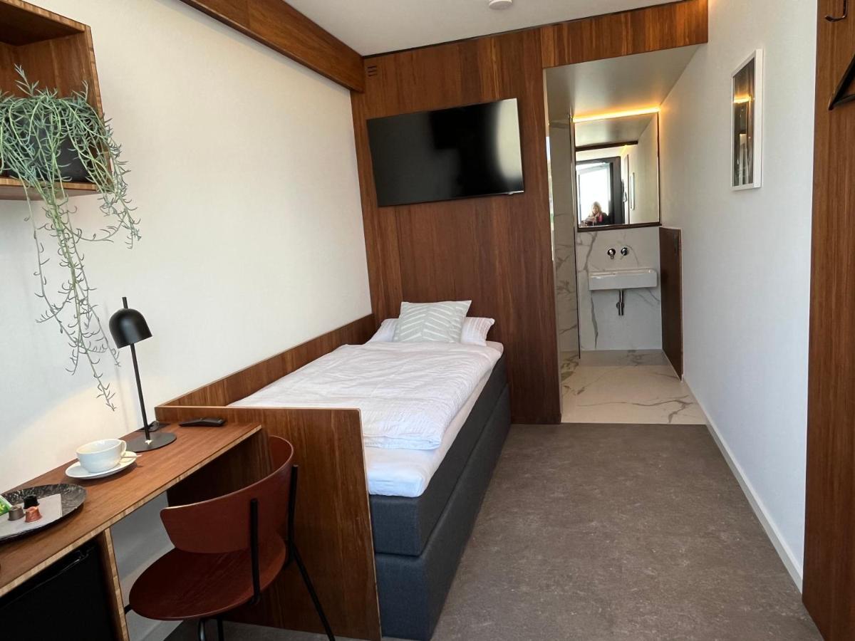Tin Inn - Hueckelhoven - Das Hotel Aus Hochwertig Ausgebauten Ueberseecontainern Εξωτερικό φωτογραφία