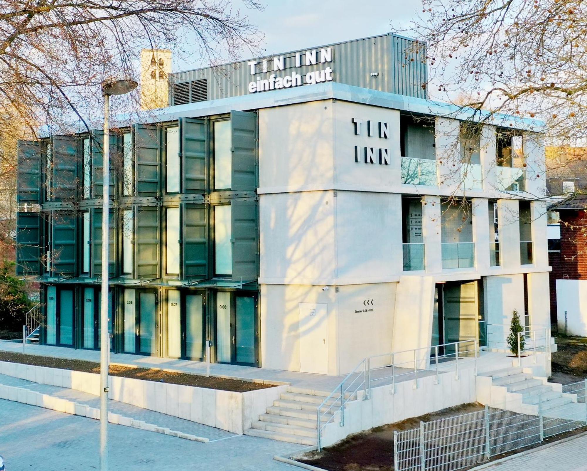 Tin Inn - Hueckelhoven - Das Hotel Aus Hochwertig Ausgebauten Ueberseecontainern Εξωτερικό φωτογραφία