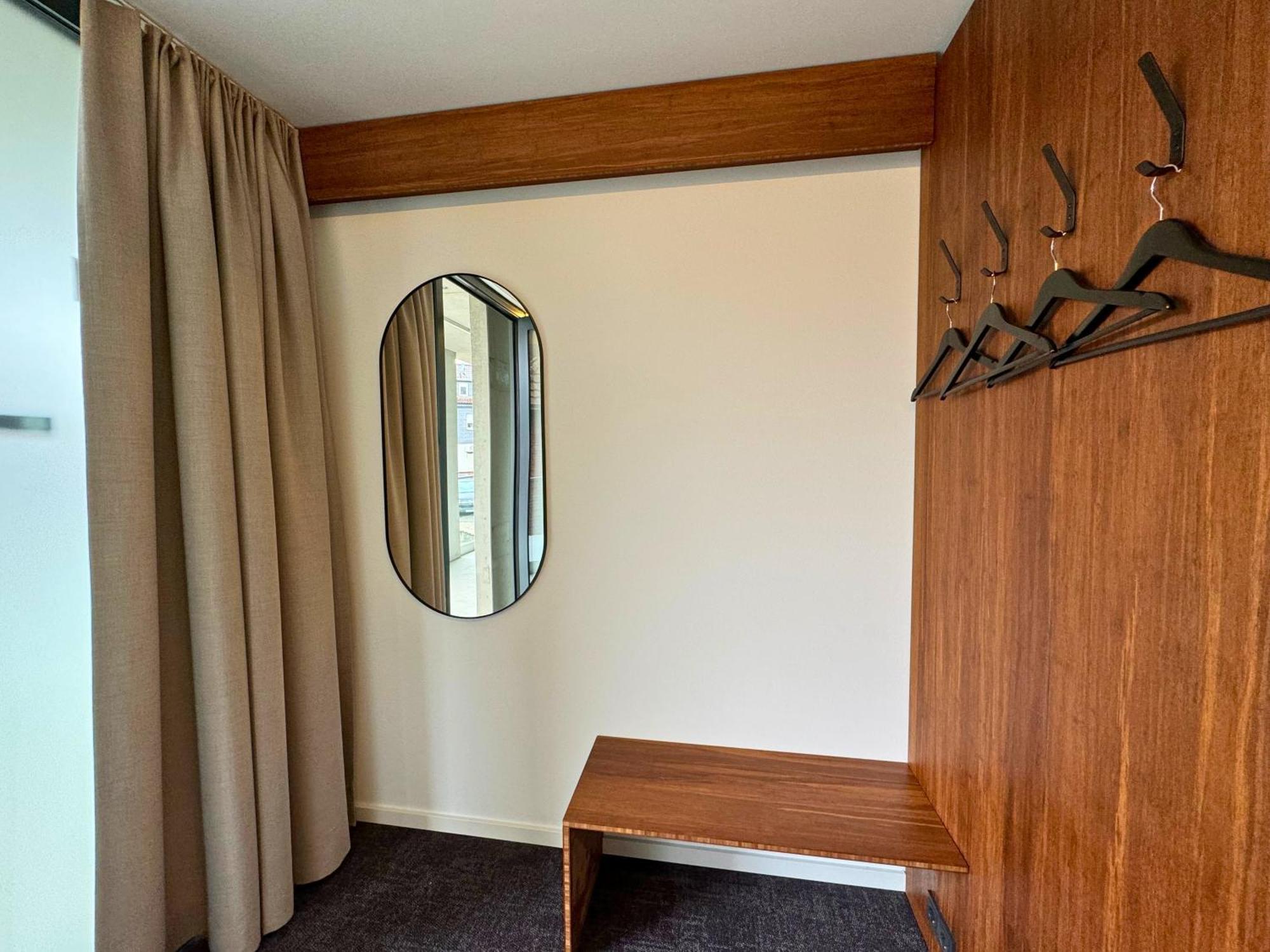 Tin Inn - Hueckelhoven - Das Hotel Aus Hochwertig Ausgebauten Ueberseecontainern Εξωτερικό φωτογραφία