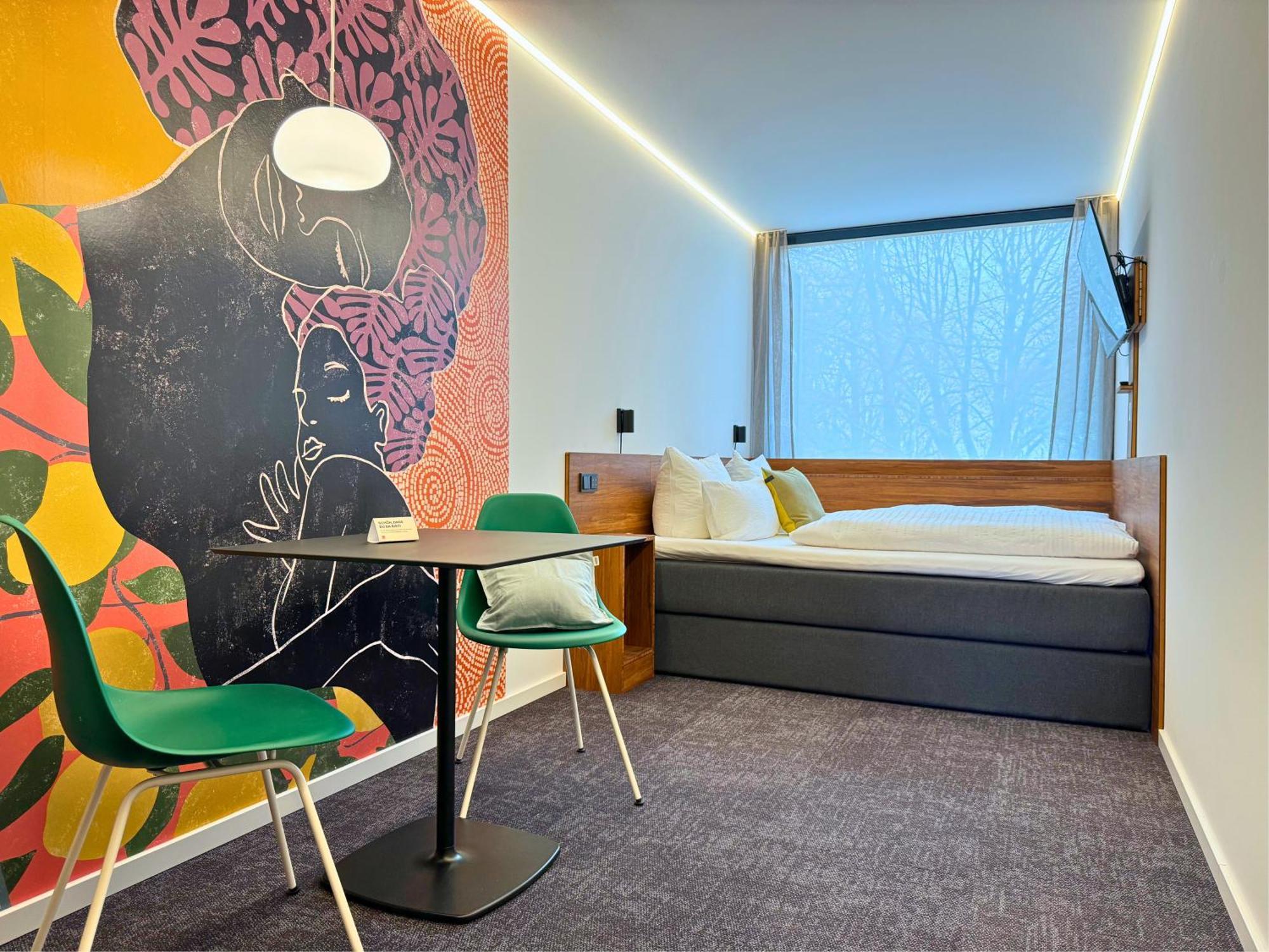 Tin Inn - Hueckelhoven - Das Hotel Aus Hochwertig Ausgebauten Ueberseecontainern Εξωτερικό φωτογραφία